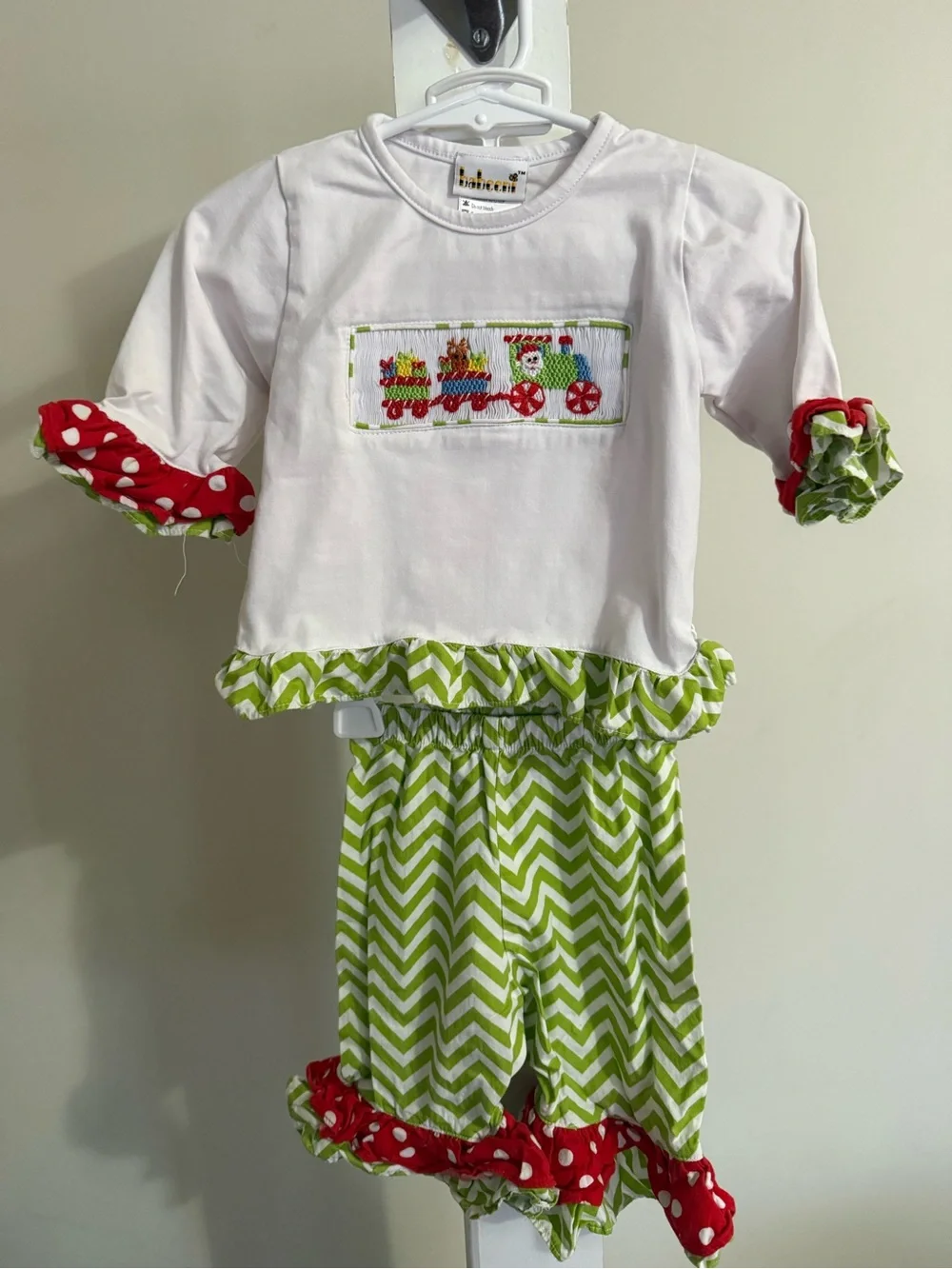 Babeeni adorable smocked
